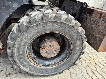 Kerekes kotrógép 2021 Hitachi ZX170W-6 (13)