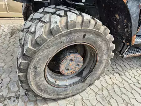 Kerekes kotrógép 2021 Hitachi ZX170W-6 (14)