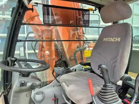 Kerekes kotrógép 2021 Hitachi ZX170W-6 (15)