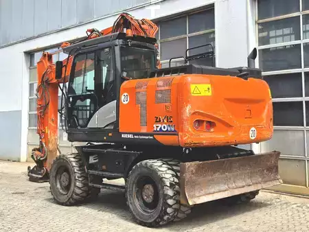 Kerekes kotrógép 2021 Hitachi ZX170W-6 (3)