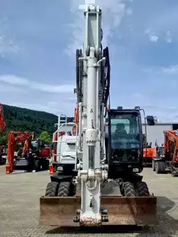 Kerekes kotrógép 2014 Hitachi ZX220W-5 (3)