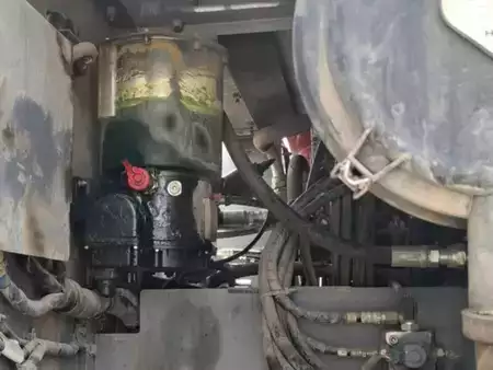 Kerekes kotrógép 2014 Hitachi ZX220W-5 (8)