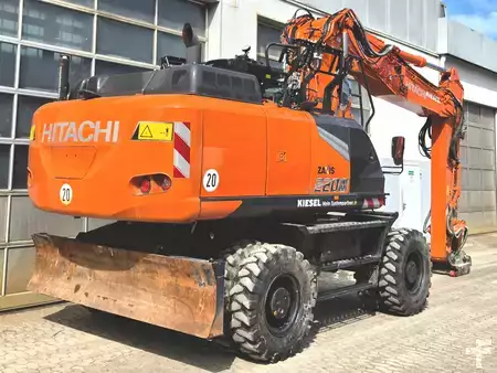 Kerekes kotrógép 2023 Hitachi ZX220W-7 (6)