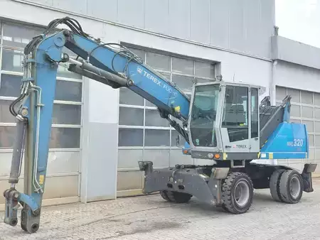 Překládací bagry  2016 Fuchs MHL320 D (2)
