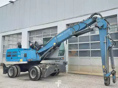 Překládací bagry  2016 Fuchs MHL320 D (4)