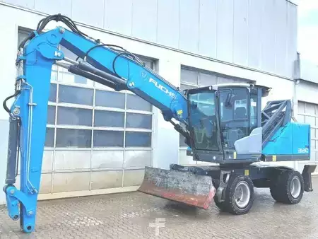 Překládací bagry  2017 Fuchs MHL320 F (2)
