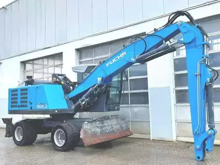 Překládací bagry  2017 Fuchs MHL320 F (4)
