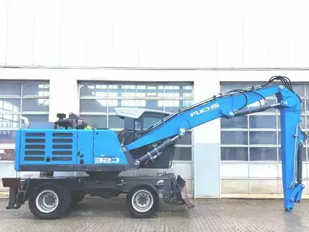 Překládací bagry  2017 Fuchs MHL320 F (5)