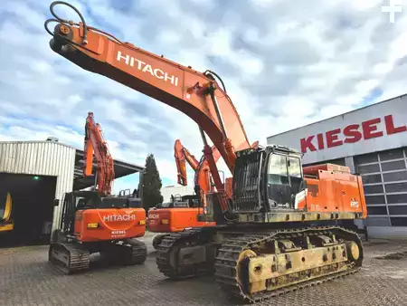 Hydraulic Excavators 2022 Hitachi ZX690LCH-7 (2)