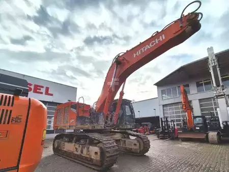 Hydraulic Excavators 2022 Hitachi ZX690LCH-7 (4)