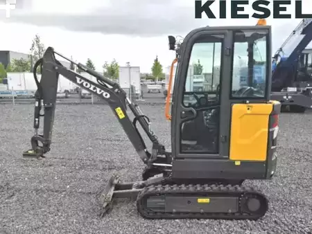 Minikaivinkoneet 2023 Volvo EC18E (1)