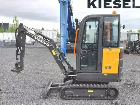 Minikaivinkoneet 2023 Volvo EC18E (1)