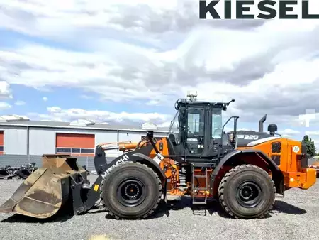 Wheel Loaders 2024 Hitachi ZW220-7 (1)