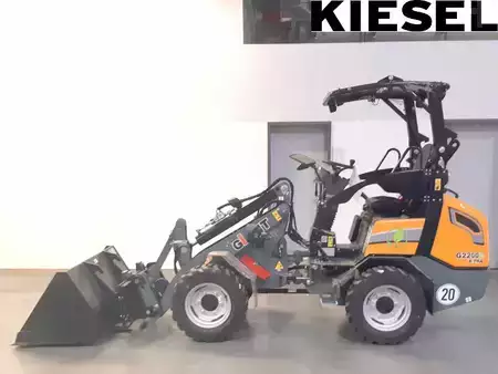 Kompaktlader 2023 Giant G2200E X-Tra Elektro (1)