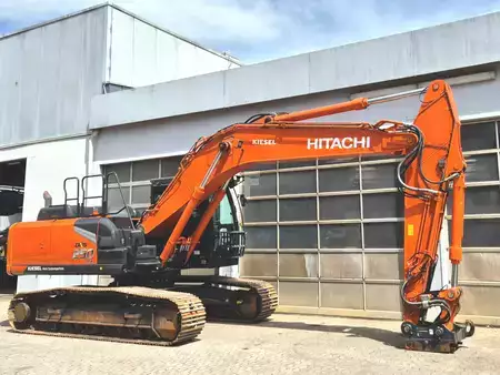 Hydraulic Excavators 2022 Hitachi ZX250LCN-7 (4)