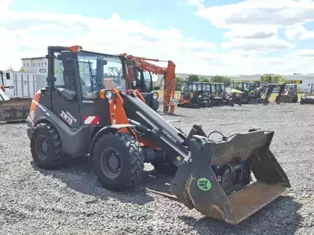 Kompaktlader 2023 Hitachi ZW75-6 (4)