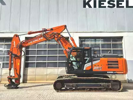 Escavadora de rastos 2022 Hitachi ZX250LCN-7 (1)