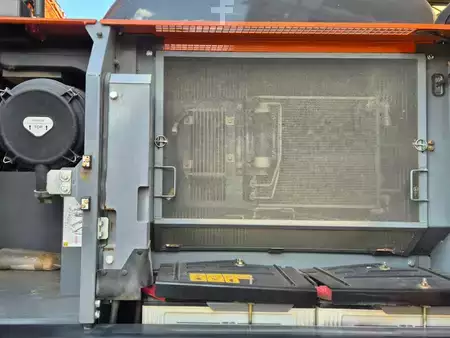 Escavadora de rastos 2022 Hitachi ZX250LCN-7 (10)