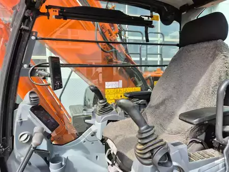 Escavadora de rastos 2022 Hitachi ZX250LCN-7 (14)