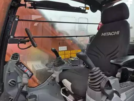 Escavadora de rastos 2022 Hitachi ZX250LCN-7 (13)