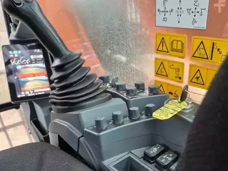 Escavadora de rastos 2022 Hitachi ZX250LCN-7 (14)