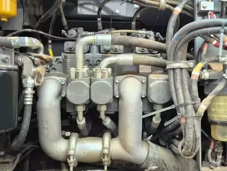 Escavadora de rastos 2022 Hitachi ZX250LCN-7 (9)