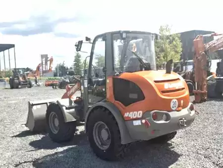 Kolové nakladače 2025 Atlas AR400 (3)