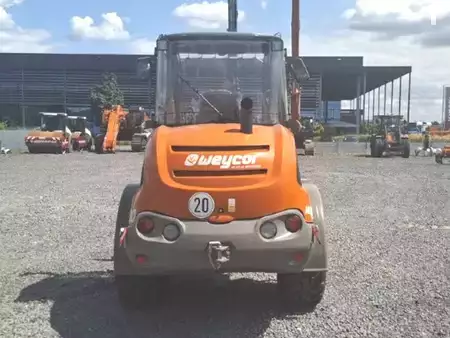 Kolové nakladače 2025 Atlas AR400 (4)