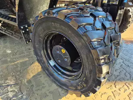 Excavadoras de ruedas 2024 Hitachi ZX180W-7 (13)