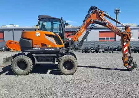 Escavatori gommati 2024 Hitachi ZX95W-7 (5)