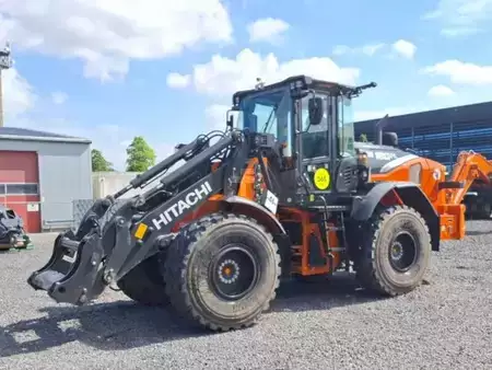 Radlader 2022 Hitachi ZW180-7 PL (2)
