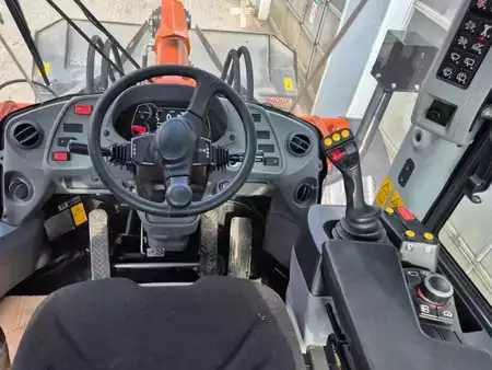 Radlader 2024 Hitachi ZW220-7 (15)