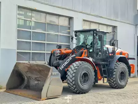 Radlader 2024 Hitachi ZW220-7 (2)