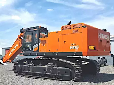 Pelles sur chenilles 2023 Hitachi ZX690LCH-7 (3)