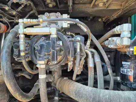 Korečková rýpadla 2021 Kobelco SK210NLC-11 (9)