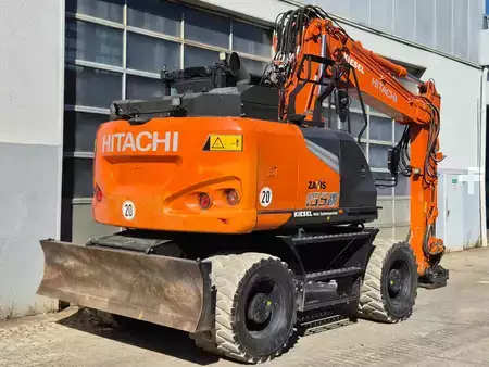 Escavatori gommati 2023 Hitachi ZX155W-7 (6)