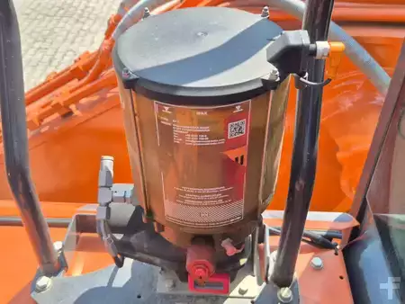 Pelles sur chenilles 2023 Hitachi ZX250LCN-7 (10)