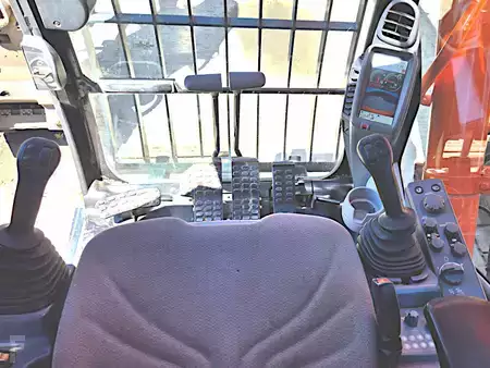 Bæltegraver 2016 Hitachi ZX300LCN-6 (16)