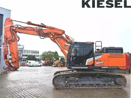 Bæltegraver 2023 Hitachi ZX300LCN-7 (1)