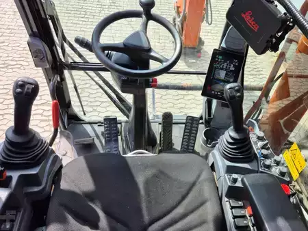 Hjulgraver 2023 Hitachi ZX220W-7 (16)