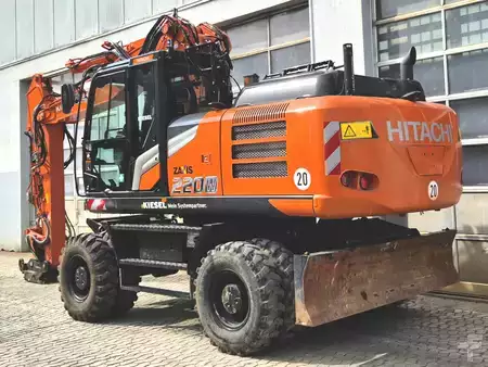 Hjulgraver 2023 Hitachi ZX220W-7 (3)