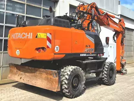 Hjulgraver 2023 Hitachi ZX220W-7 (6)