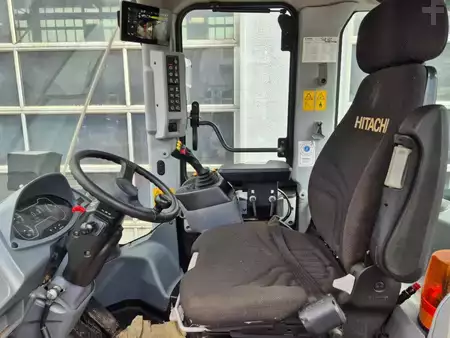 Pyöräkuormaajat 2023 Hitachi ZW180-7 (14)