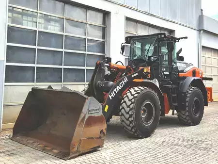 Pyöräkuormaajat 2023 Hitachi ZW180-7 (2)