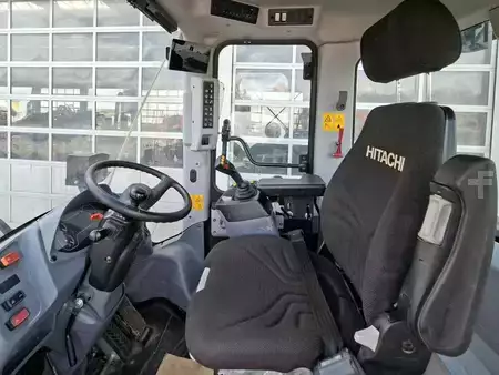 Pyöräkuormaajat 2023 Hitachi ZW180-7 (10)