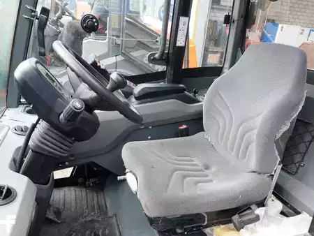 Kompaktní nakladače 2022 Kramer 5035 (9)