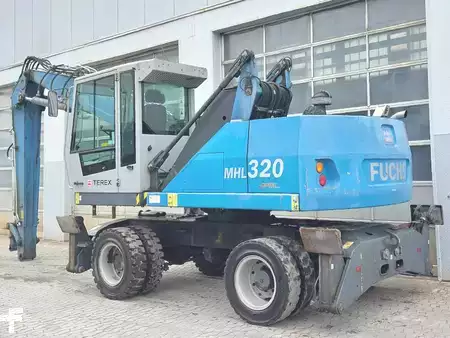 Pelle de manutention 2016 Fuchs MHL320 D (3)