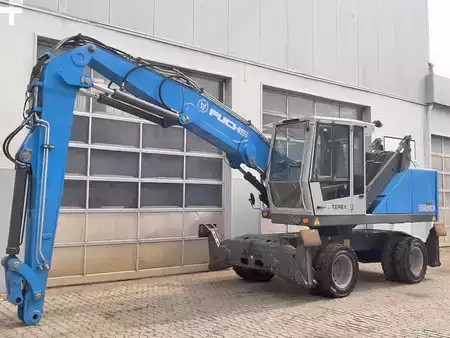 Pelle de manutention 2016 Fuchs MHL320 F (2)