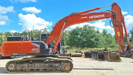 Beltegraver 2023 Hitachi ZX300LCN-7 (5)