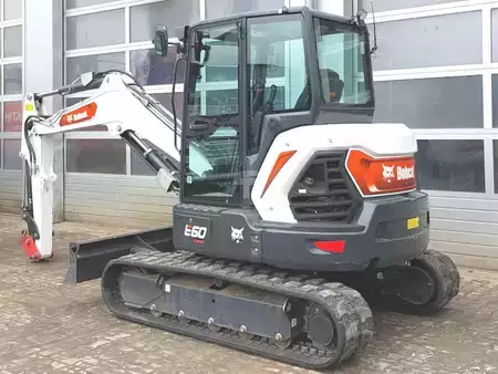 Minibagry 2022 Bobcat E60 (3)